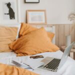 Poradnik: Jak efektywnie urządzić małą sypialnię